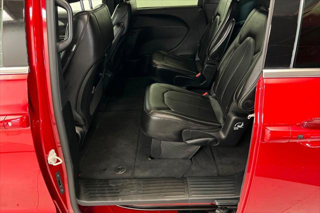 2027 Chrysler Pacifica - $43,499