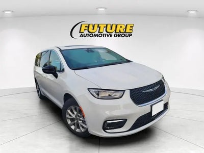2025 Chrysler Pacifica AWD Select 4DR Mini-Van