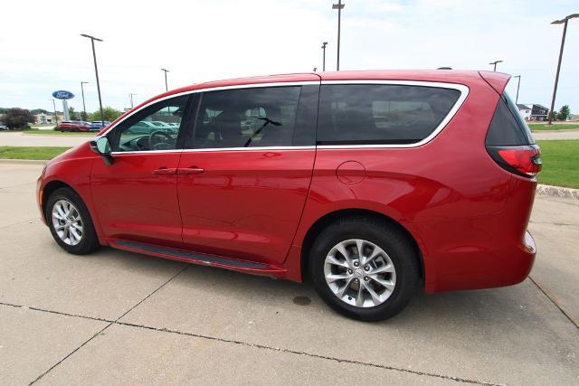 2026 Chrysler Pacifica - $39,885