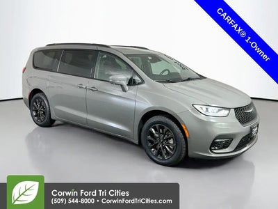 Photo of a 2021 Chrysler Pacifica AWD Touring L 4DR Mini-Van for sale