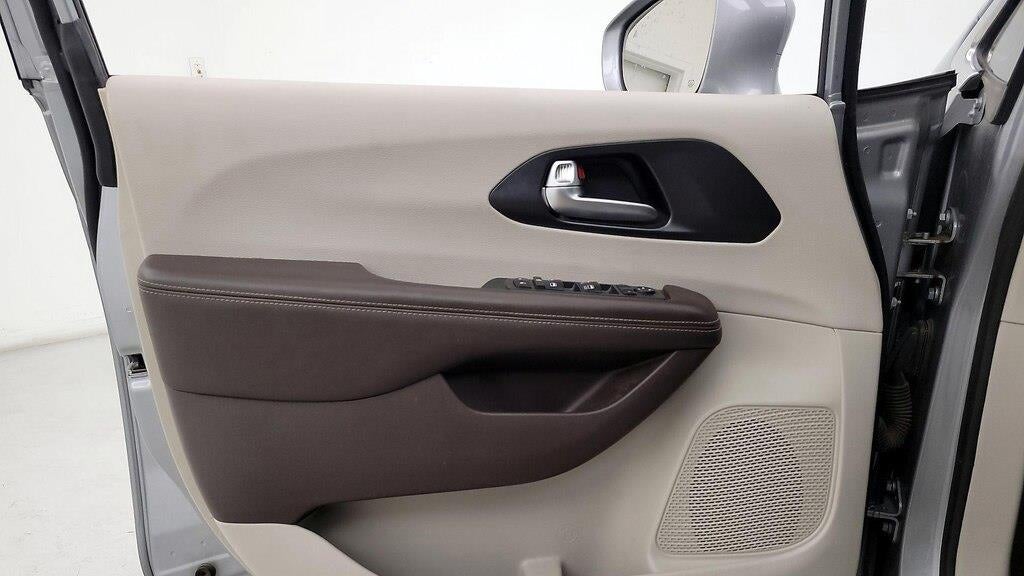 2021 Chrysler Pacifica Touring