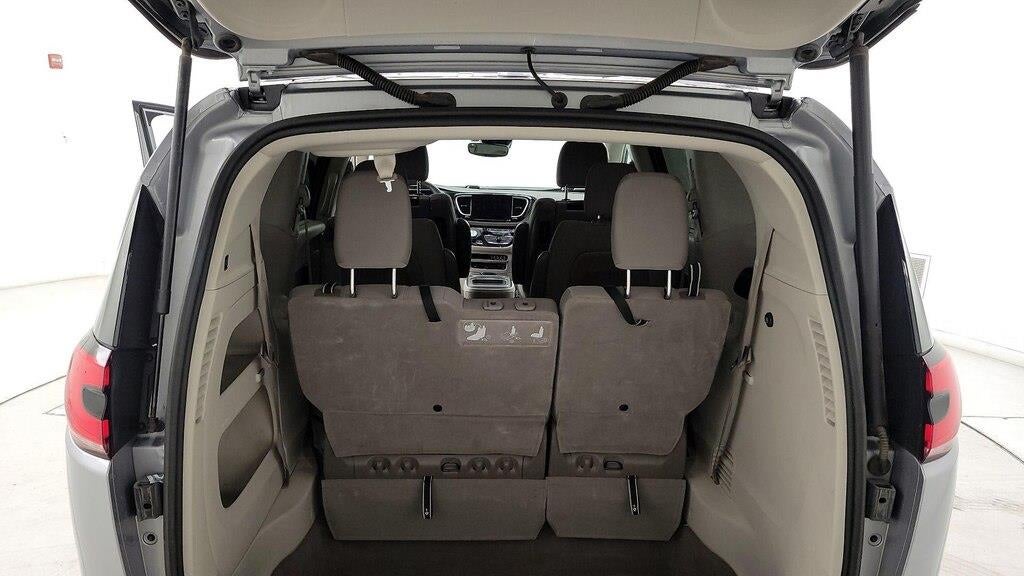 2021 Chrysler Pacifica Touring