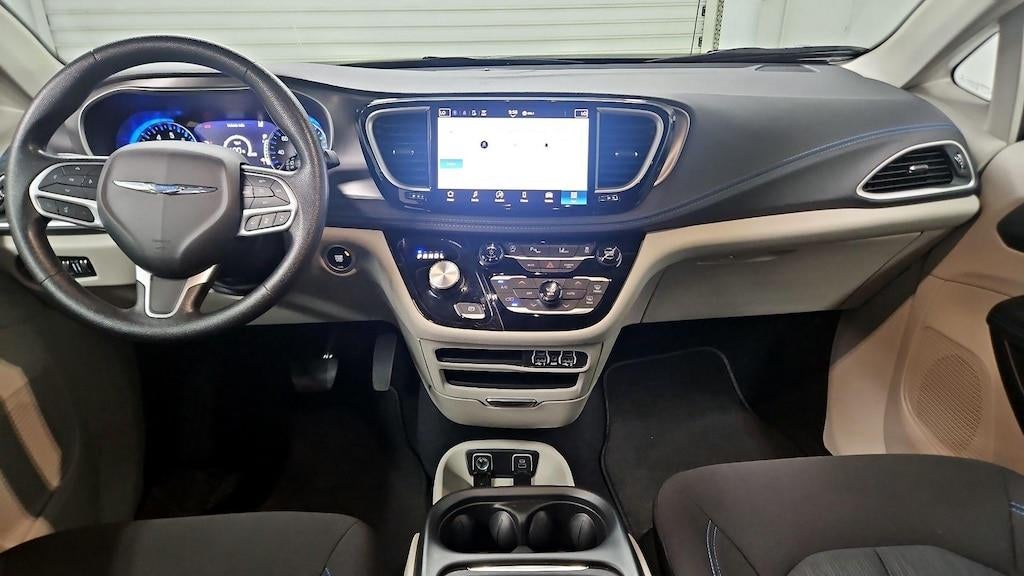 2021 Chrysler Pacifica Touring