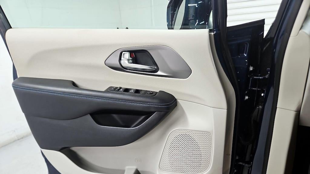 2021 Chrysler Pacifica Touring