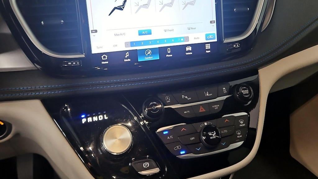 2021 Chrysler Pacifica Touring