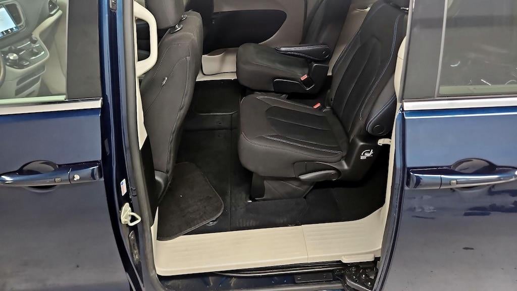 2021 Chrysler Pacifica Touring