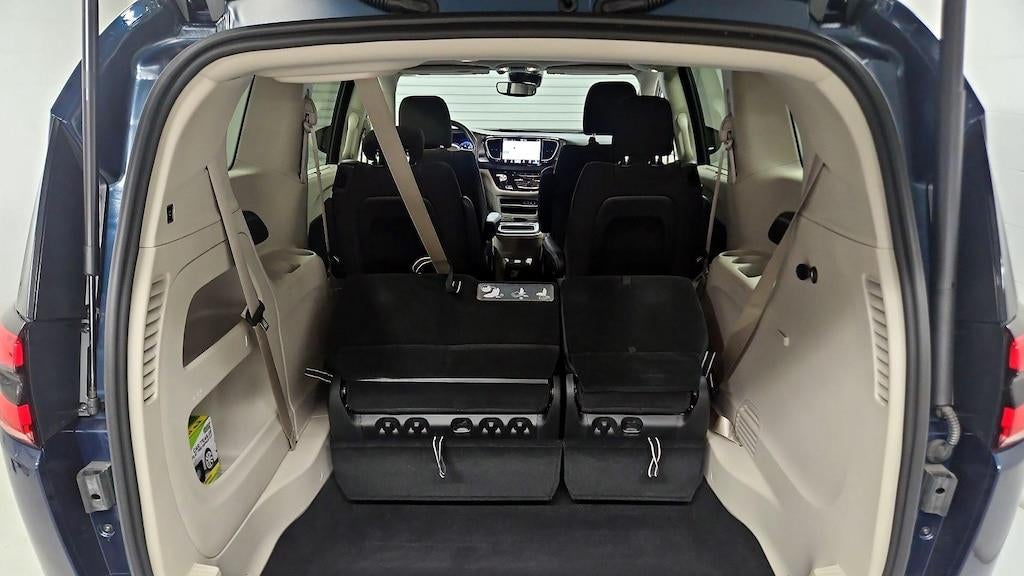 2021 Chrysler Pacifica Touring