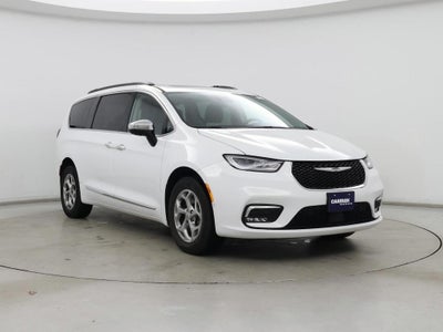 Photo of a 2023 Chrysler Pacifica AWD Limited 4DR Mini-Van for sale