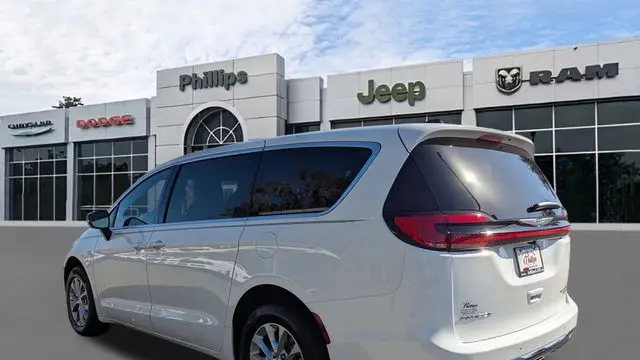 2026 Chrysler Pacifica Limited