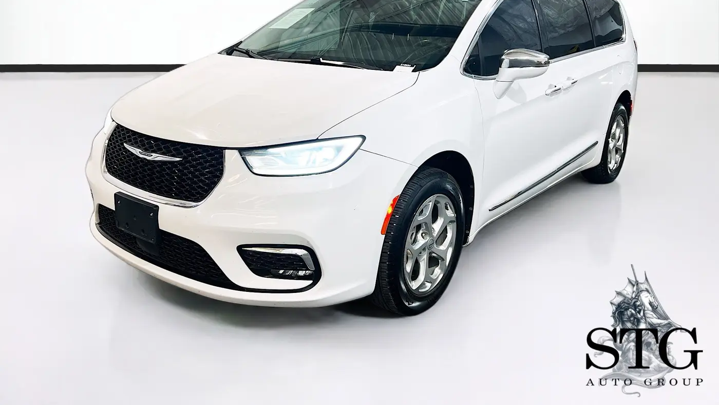 Preowned 2021 Chrysler Pacifica Limited for Sale