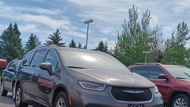 Preowned 2021 Chrysler Pacifica Limited for Sale