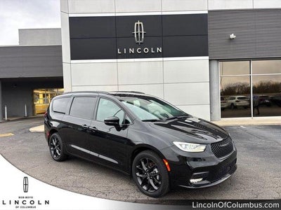 2023 Chrysler Pacifica AWD Limited 4DR Mini-Van