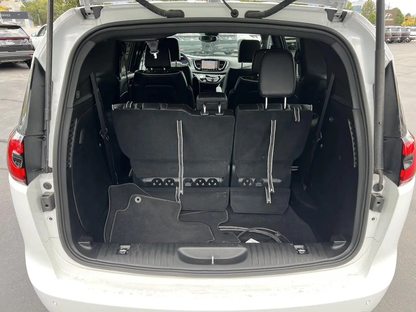 2026 Chrysler Pacifica - $40,498
