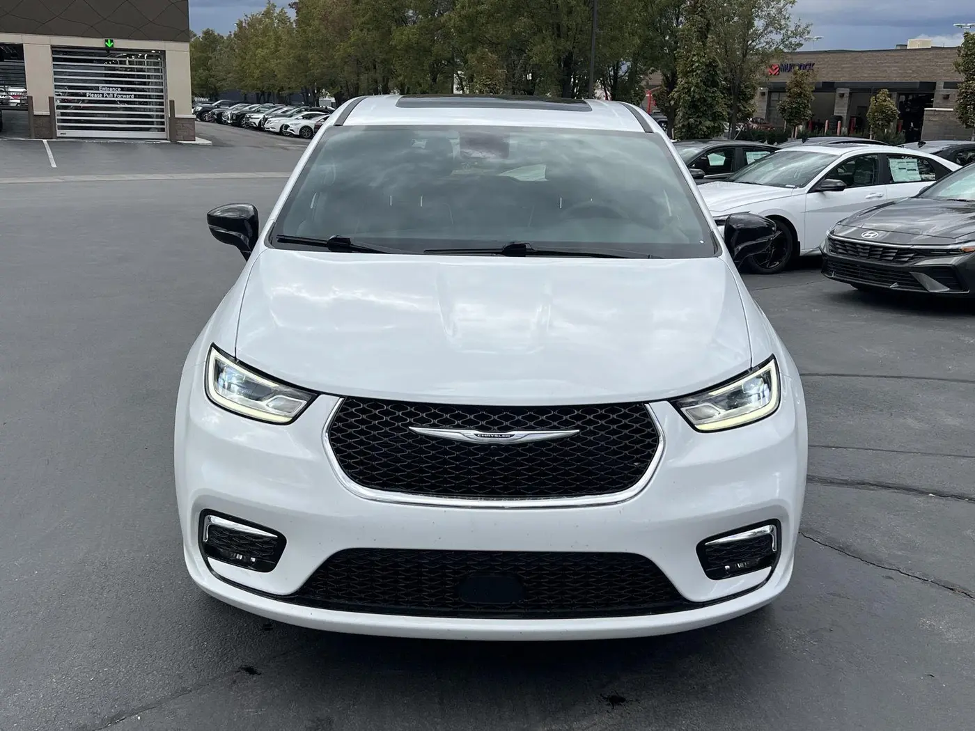 2026 Chrysler Pacifica - $40,498