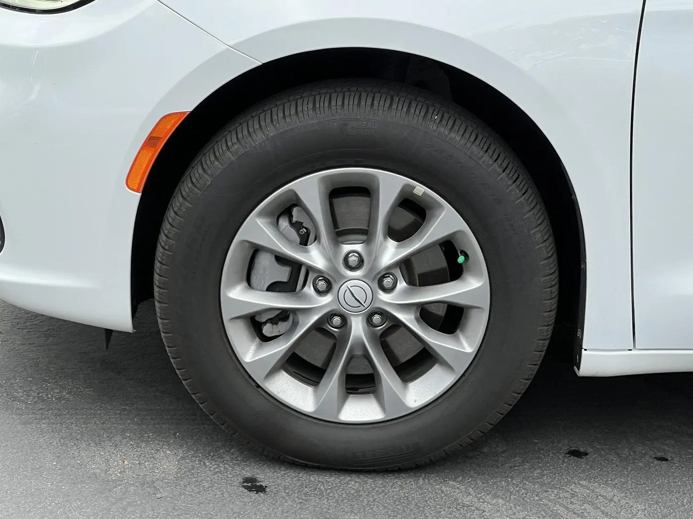 2026 Chrysler Pacifica - $40,498