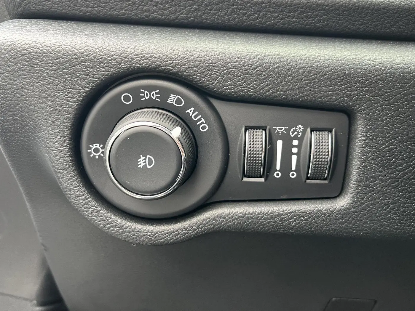 2026 Chrysler Pacifica - $40,498