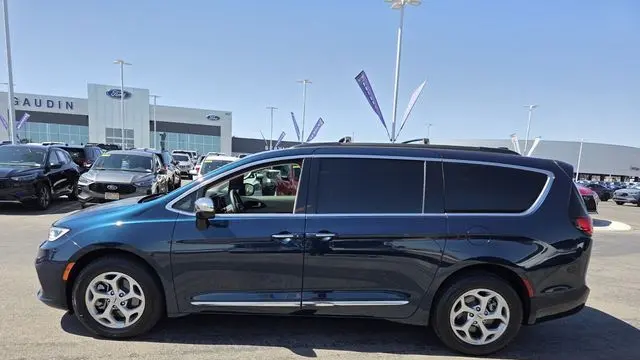 2023 Chrysler Pacifica Limited