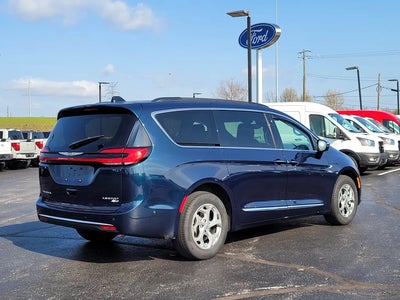 2023 Chrysler Pacifica AWD Limited 4DR Mini-Van