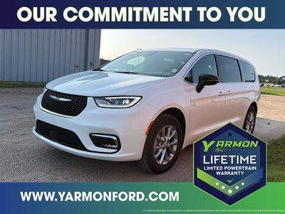 Photo of a 2026 Chrysler Pacifica AWD Limited 4DR Mini-Van for sale