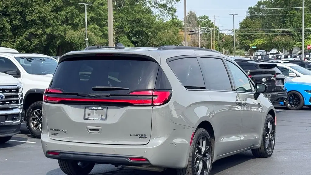 2023 Chrysler Pacifica Limited