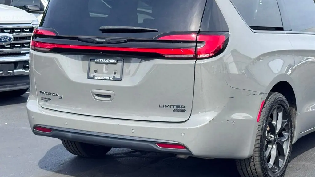 2023 Chrysler Pacifica Limited