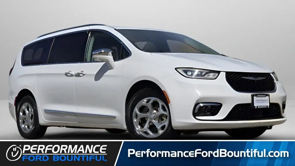 Preowned 2021 Chrysler Pacifica Limited for Sale