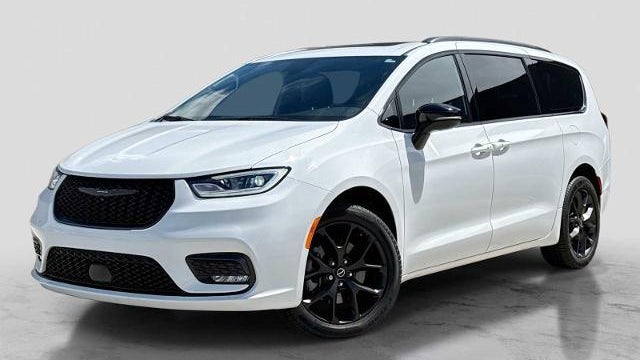 Preowned 2026 Chrysler Pacifica Limited for Sale
