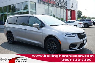 2021 Chrysler Pacifica with Billet Silver Metallic Clearcoat Exterior