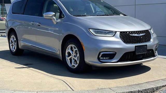 Preowned 2021 Chrysler Pacifica Limited for Sale