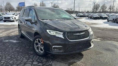 Photo of a 2022 Chrysler Pacifica AWD Limited 4DR Mini-Van for sale