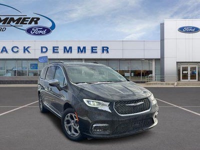 Photo of a 2022 Chrysler Pacifica AWD Limited 4DR Mini-Van for sale