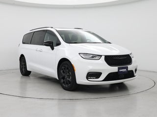2023 Chrysler Pacifica with Bright White Clearcoat Exterior