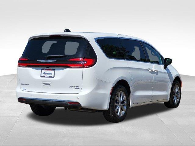 2026 Chrysler Pacifica - $43,706