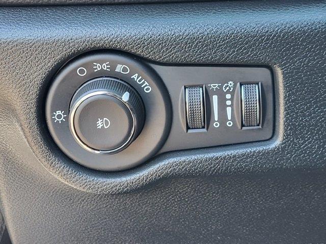 2026 Chrysler Pacifica - $43,706