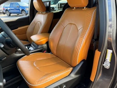 Photo of a 2022 Chrysler Pacifica AWD Pinnacle 4DR Mini-Van for sale