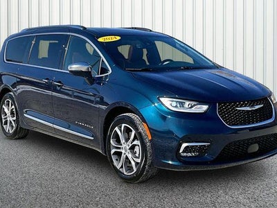 Photo of a 2024 Chrysler Pacifica AWD Pinnacle 4DR Mini-Van for sale