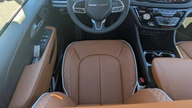 2026 Chrysler Pacifica Pinnacle