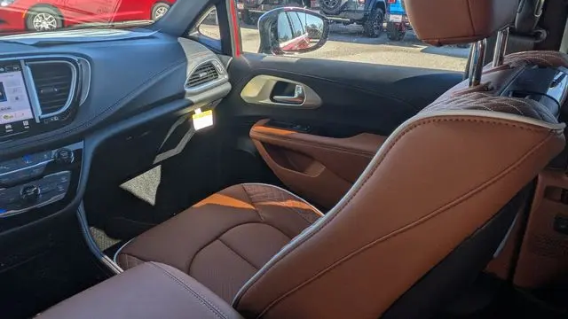 2026 Chrysler Pacifica Pinnacle