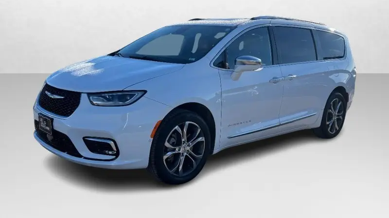 Preowned 2024 Chrysler Pacifica Pinnacle for Sale