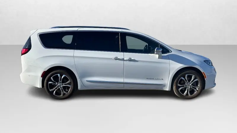 2024 Chrysler Pacifica Pinnacle