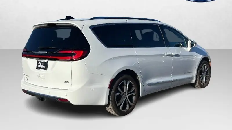 2024 Chrysler Pacifica Pinnacle