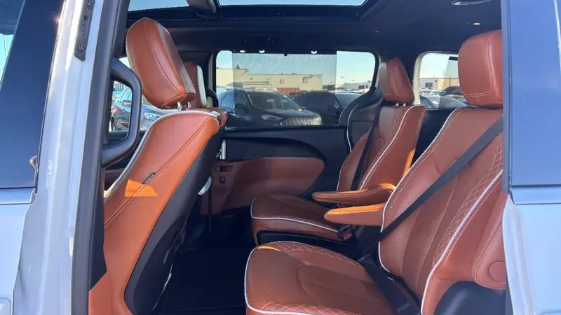 2024 Chrysler Pacifica Pinnacle