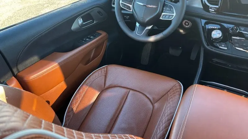 2024 Chrysler Pacifica Pinnacle