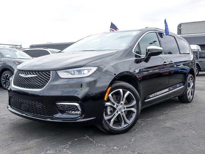 Photo of a 2024 Chrysler Pacifica AWD Pinnacle 4DR Mini-Van for sale