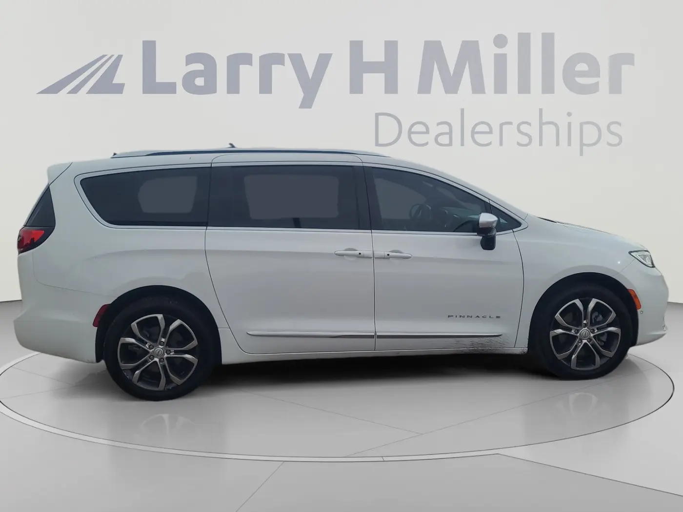 2026 Chrysler Pacifica - $47,207
