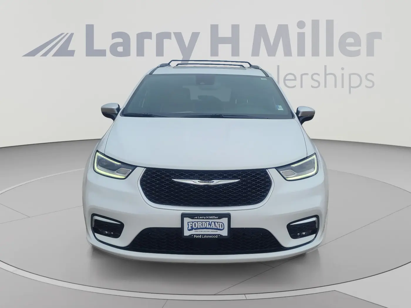 2026 Chrysler Pacifica - $47,207