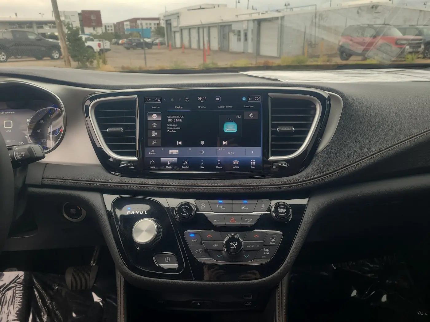 2026 Chrysler Pacifica - $47,207