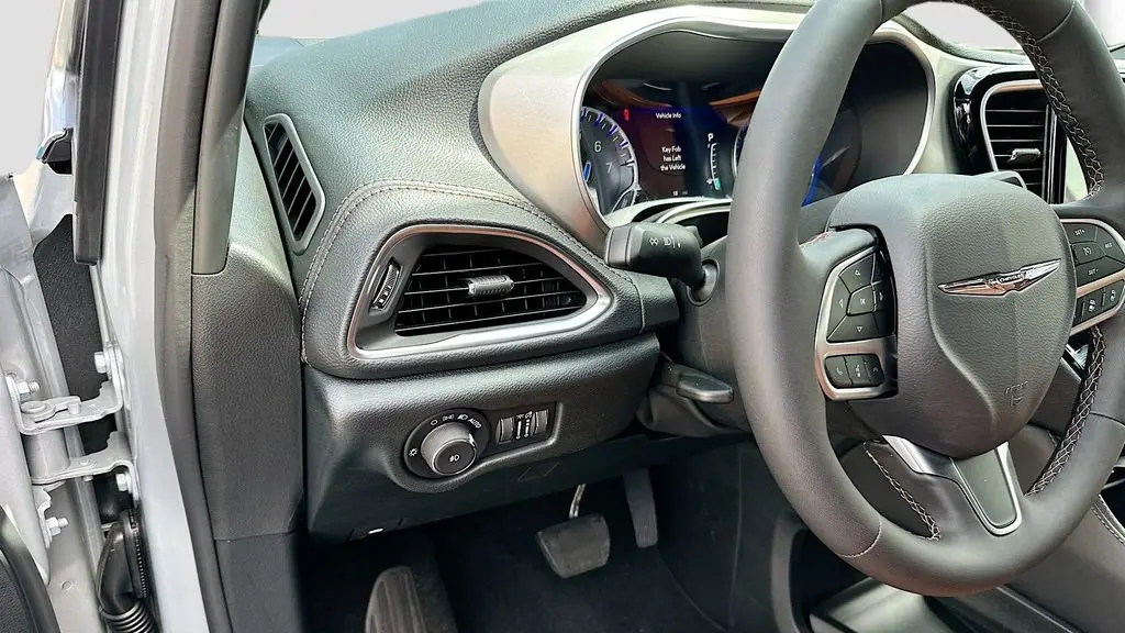 2026 Chrysler Pacifica Pinnacle