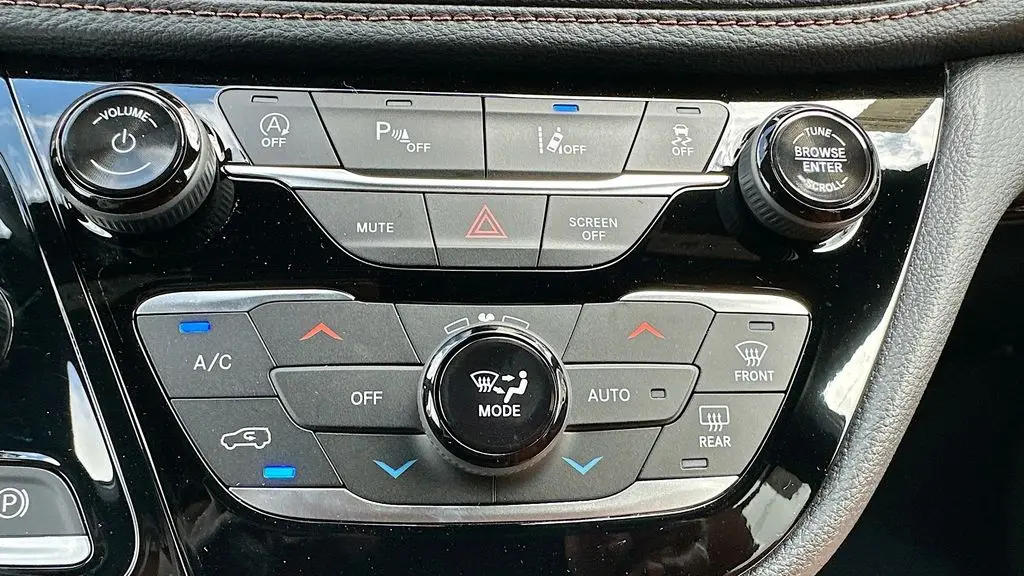 2026 Chrysler Pacifica Pinnacle