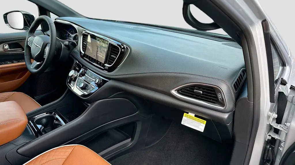 2026 Chrysler Pacifica Pinnacle